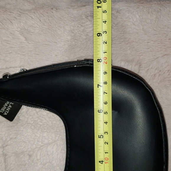 NEW- Small Faux Leather Cluth/ Purse - Picture 6 of 8